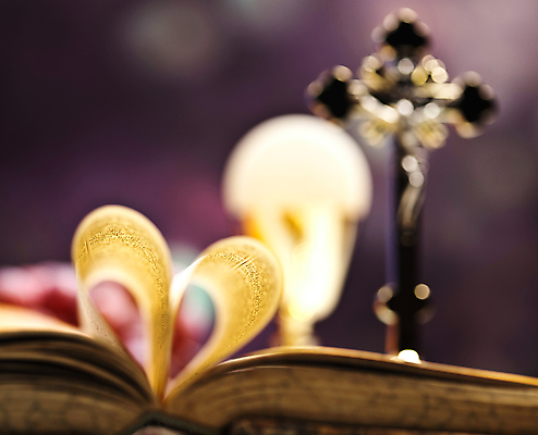 포토 JPG 해외이미지 기독교 종교 빵 십자가 옥수수 사람없음 책 교회 과자 믿음 성경 저녁식사 천주교 기도 예수 목사 확인 증거 신성 묵주 덩어리 설교 복음 성배 성찬식 성체 숭배 신앙심 해외202004 해외포토 감정 음식 종교용품 종교건축 디저트 곡류 건물 식사 신_종교 성직자 파일형식 이미지허브