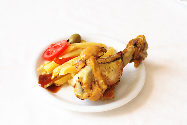 포토 JPG 해외이미지 접시 음식 조류 병아리 육류 요리 사람없음 소풍 파티 저녁식사 치킨 흰색 신선 도자기 오븐 그릴 바비큐 가슴 굽기 먹기 배고픔 피부 준비 추수감사절 칠면조 점심식사 고립 단백질 해외202004 해외포토 동물 식기 기독교 컬러 식재료 모션 주방용품 이벤트 신체부위 야외활동 식사 가전제품 구이 닭고기요리 영양소 파일형식 이미지허브