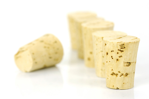 포토 JPG 해외이미지 음료 백그라운드 사람없음 와인 뚜껑 마개 흰색 플러그 전기에너지 정상 샴페인 자르기 오브젝트 코르크 고립 해외202004 해외포토 컬러 모션 주류 에너지 파일형식 이미지허브