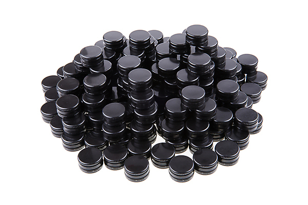 포토 JPG 해외이미지 선 유리 새로움 사람없음 갈색 금속 와인 검은색 어둠 흰색 황금 구부린 수집 와인병 오브젝트 흰배경 목 고립 캡모자 많음 해외202004 해외포토 모자_잡화 컬러 백그라운드 컨셉 모션 재질 병_용기 주류 신체부위 파일형식 이미지허브