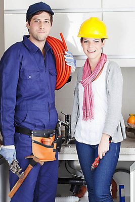 포토 JPG 해외이미지 백인 모델 디자인 응시 행복 2 비즈니스 설계 노동자 주택 미소 사람 20대 두명 세로 카메라 도구 공구 업무 재산 수리 헬멧 종업원 배관공 옛날 해외202004 해외포토 서양인 직업 시선 감정 컨셉 표정 청년 건물 금융 전자제품 작업 보호장비 파일형식 이미지허브