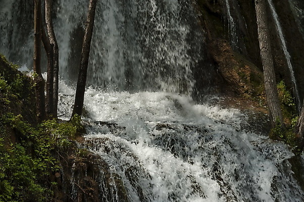 포토 JPG 해외이미지 유럽 백그라운드 사람없음 물 파란색 강 힘 폭포 신선 떨어짐 세르비아 해외202004 해외포토 자연요소 나라 컬러 컨셉 자연 파일형식 이미지허브