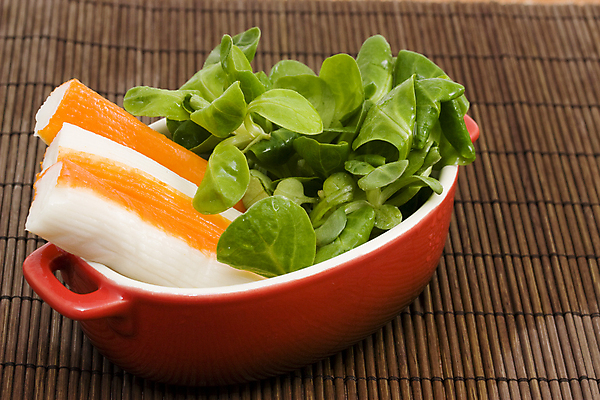 포토 JPG 해외이미지 다이어트 채소 오이 마늘 어류 동양인 사람없음 컵 빛 식당 식사 샐러드 게 신선 맛 해외202004 해외포토 식기 음식 컨셉 건강 갑각류 인종 상점 수중동물 파일형식 이미지허브