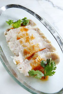 포토 JPG 해외이미지 접시 콩 마늘 육류 돼지고기 사람없음 식당 식사 맛 상추 대두 해외202004 해외포토 식기 컨셉 채소 식재료 곡류 상점 파일형식 이미지허브