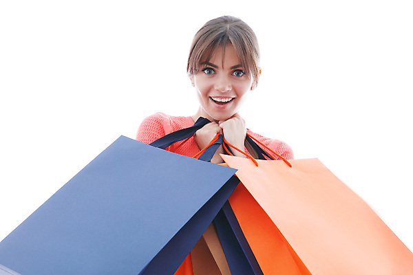 포토 JPG 해외이미지 라이프스타일 여자 행복 종이 백그라운드 가방 선물 한명 사람 쇼핑 유행 세일 기쁨 흰색 잡기 고객 소매 고립 쇼퍼홀릭 해외202004 해외포토 1 잡화 감정 컬러 모션 생활 파일형식 이미지허브