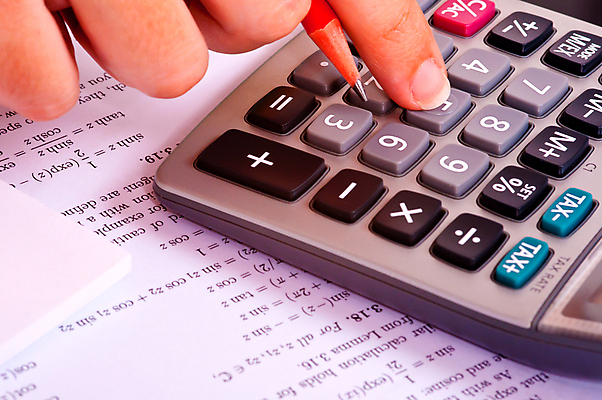 포토 JPG 해외이미지 교육 과학 사람없음 스터디 연필 계산기 수학 계산 엔지니어 공식 공학 해외202004 해외포토 교과목 문구용품 학용품 학습 필기구 장비 기술자 파일형식 이미지허브