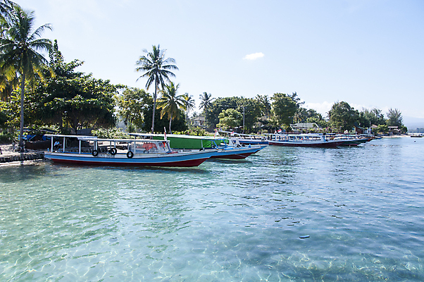 포토 JPG 해외이미지 구름 아시아 모래 파도 바다 섬 여행 백그라운드 요트 자연 하늘 휴가 휴식 동양인 풍경 사람없음 물 여름 파란색 여행객 평화 맑음 에너지 흰색 보트 속도 휴양지 발리 인도네시아 장면 석호 이국적 파라다이스 해외202004 해외포토 자연요소 계절 나라 컬러 컨셉 배_교통 날씨 사람 인종 장소 생태계 파일형식 이미지허브
