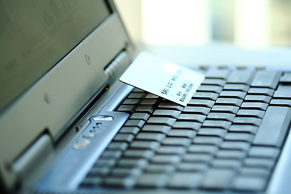 포토 JPG 해외이미지 인터넷 비즈니스 사람없음 금융 노트북 쇼핑 컴퓨터 상점 공책 키보드 신용카드 구매 질서 온라인 전자상거래 대출 요금 인출 체크아웃 비용 해외202004 해외포토 문구용품 경제 전자제품 예절 파일형식 이미지허브