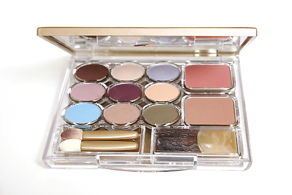 포토 JPG 해외이미지 사람없음 화장품 붓 가루 흰배경 아이섀도 연지 해외202004 해외포토 백그라운드 뷰티 흰색 파일형식 이미지허브