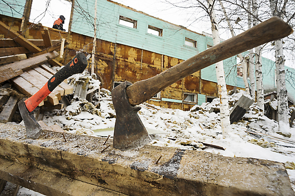 포토 JPG 해외이미지 2 주택 사람없음 목재 금속 수확 도구 칼날 자르기 오브젝트 복고 통나무 날카로움 도끼 무거움 깨짐 수목 옛날 철강 해외202004 해외포토 나무 컨셉 농업 재료 모션 재질 건물 무게 파일형식 이미지허브