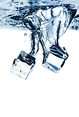 포토 JPG 해외이미지 사람없음 파란색 얼음 블록 투명 액체 시원함 큐브 정사각형 고체 해외202004 해외포토 자연요소 도형 컬러 파일형식 이미지허브