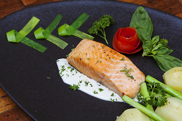 포토 JPG 해외이미지 접시 음식 백그라운드 다이어트 토마토 채소 건강 어류 스테이크 요리 사람없음 초록색 식당 검은색 식사 저녁식사 샐러드 튀김 그릴 정상 브로콜리 바비큐 굽기 허브 아스파라거스 연어 시금치 해외202004 해외포토 식물 식기 컬러 주방용품 서양음식 상점 수중동물 구이 파일형식 이미지허브