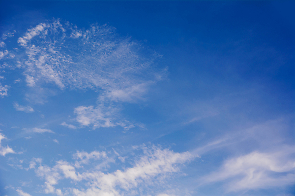 포토 JPG 해외이미지 구름 백그라운드 패턴 자연 하늘 바람 날씨 사람없음 야외 여름 파란색 빛 햇빛 우주 환경 자유 흰색 오픈 장면 천국 솜털 스카이라인 내추럴 오존 천창 해외202004 해외포토 자연요소 계절 컬러 컨셉 무늬 태양 생태계 파일형식 이미지허브