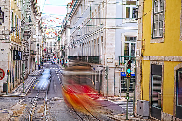 포토 JPG 해외이미지 도로 여행 겨울 건축양식 모션 휴가 전등 잉글랜드 새로움 거리 버스 요정 사람 사람없음 건물 장식 쇼핑 황혼 도시 군중 소프트포커스 서커스 연도 바쁨 택시 마법 더블 리스본 해외202004 해외포토 건축물 계절 건축 길 육상교통 컨셉 교통시설 승용차 자동차 조명 영국 대중교통 촬영기법 일몰 파일형식 이미지허브