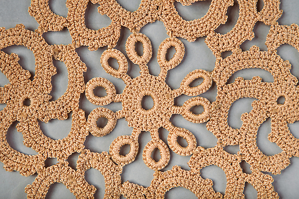 포토 JPG 해외이미지 모양 디자인 패턴 주택 창조 미술 취미 사람없음 장식 노란색 수확 흰색 직물 면 원형 화려 고리 뜨개질 바느질 묘사 오브젝트 질감 냅킨 땀 부드러움 수공예 고립 옛날 파스텔톤 핸드메이드 해외202004 해외포토 도형 컬러 컨셉 무늬 농업 문화예술 건물 감각 공예 파일형식 이미지허브