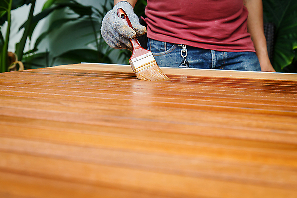 포토 JPG 해외이미지 나무 손 공원 벽 가구 벤치 의자 탁자 사람없음 야외 목재 빨간색 정원 페인트 잡기 붓 작업 목수 그림 화가 내추럴 해외202004 해외포토 식물 직업 공공시설 컬러 생활용품 재료 모션 신체부위 파일형식 이미지허브