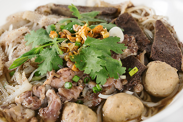 포토 JPG 해외이미지 전통 아시아 음식 백그라운드 채소 공 태국 양파 콩 마늘 육류 요리 동양인 사람없음 초록색 새싹 식사 저녁식사 소고기 흰색 신선 면 사발 맛 수프 국수 매움 슬라이스 간 점심식사 다진 할라피뇨 해외202004 해외포토 식물 나라 컬러 컨셉 식재료 고추 곡류 인종 면류 장기_의학 사기그릇 파일형식 이미지허브