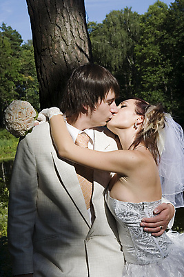 포토 JPG 해외이미지 여자 결혼 결혼식 사랑 두명 베일 해외202004 해외포토 감정 사람 이벤트 파일형식 이미지허브