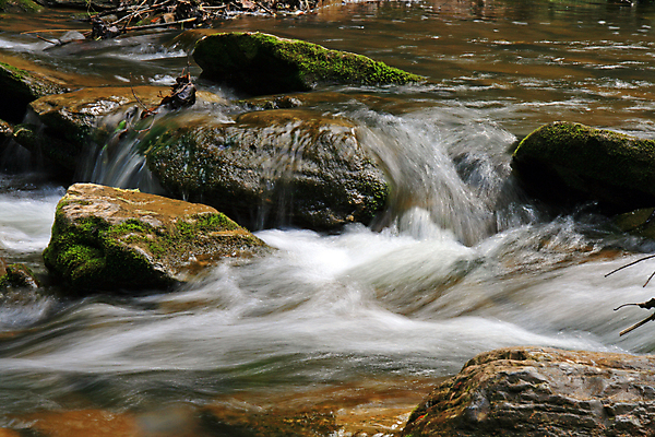 포토 JPG 해외이미지 공원 백그라운드 자연 산 풍경 사람없음 야외 초록색 물 여름 컬러풀 힘 폭포 가을 바위 개울 급류 연기 떨어짐 매끈함 수분 실크 속도 분무기 암초 내추럴 깊이 샤워실 해외202004 해외포토 자연요소 계절 공공시설 컬러 컨셉 강 돌_바위 직물 감각 생태계 샤워시설 파일형식 이미지허브