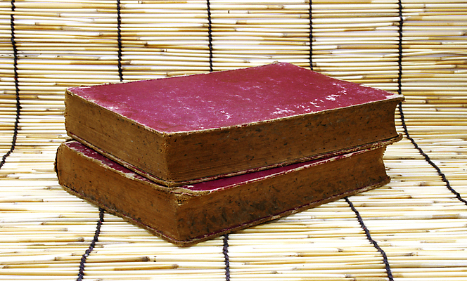 포토 JPG 해외이미지 교육 안경 백그라운드 고글 사람없음 책 스터디 선글라스 독서 공책 어둠 손상 정보 수확 골동품 덮개 흰색 기록 역사 도서관 오브젝트 복고 문학 양장본 고립 옛날 중고 해외202004 해외포토 잡화 컬러 컨셉 농업 문구용품 학습 뚜껑 파일형식 이미지허브