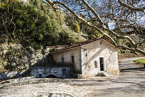 포토 JPG 해외이미지 나무 전통 유럽 기독교 종교 십자가 건축양식 사람없음 야외 교회 봄 종 바위 그리스 첨탑 수도원 그리스인 신앙심 해외202004 해외포토 서양인 식물 계절 건축 나라 종교건축 건물 탑 돌_바위 파일형식 이미지허브
