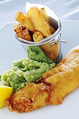 포토 JPG 해외이미지 전통 영국 감자 패스트푸드 어류 요리 사람없음 바구니 식사 저녁식사 튀김 신선 점심식사 해외202004 해외포토 유럽 음식 채소 수중동물 인스턴트 파일형식 이미지허브