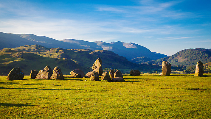 포토 JPG 해외이미지 영어 공원 호수 여행 자연 영국 잉글랜드 산 서기 풍경 사람없음 야외 여름 바위 시골 원형 재산 신비 언덕 지역 천연기념물 컴브리아주 해외202004 해외포토 도형 문자 계절 공공시설 유럽 컨셉 모션 금융 돌_바위 생태계 파일형식 이미지허브