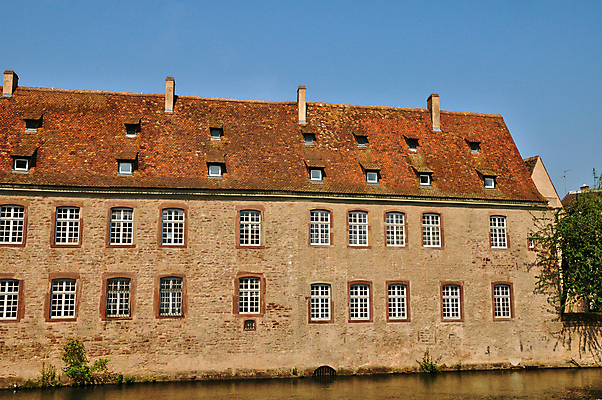 포토 JPG 해외이미지 건축양식 주택 사람없음 야외 건물 관광지 프랑스 역사 재산 그림 옛날 스트라스부르 해외202004 해외포토 건축물 건축 유럽 여행 금융 파일형식 이미지허브