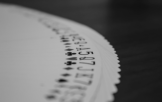 포토 JPG 해외이미지 종이 백그라운드 장난 벽지 놀이 성공 추상 사람없음 빨간색 숫자 검은색 거래 마술사 게임 흰색 하트 우승 쌍 신용카드 행운 재산 도박 위험 왕 갑판 삽 가득함 카지노 클럽 기회 다이아몬드 포커 마법 잭 여왕 곤봉 라스베가스 승자 에이스 직진 해외202004 해외포토 모양 문자 스포츠용품 컬러 컨셉 무늬 금융 마술 최고 배 트럼프 보석 선박 파일형식 이미지허브