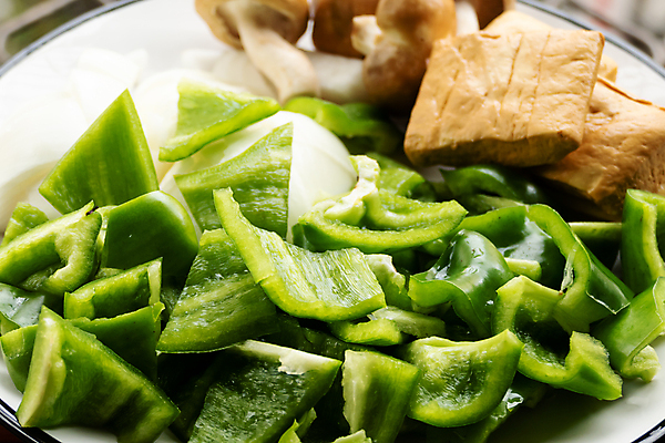 포토 JPG 해외이미지 접시 음식 백그라운드 다이어트 채소 재료 양파 건강 요리 동양인 사람없음 초록색 식사 저녁식사 버섯 샐러드 흰색 신선 맛 유기농 두부 후추 점심식사 채식주의자 비건 해외202004 해외포토 식기 웰빙 컬러 컨셉 인종 향신료 채식 파일형식 이미지허브