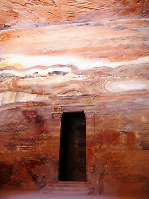 포토 JPG 해외이미지 여행 건축양식 휴가 산 사람없음 내부 빛 여행객 문 골짜기 어둠 사막 사찰 역사 시작 동쪽 발견 고고학 아랍어 옛날 요르단 이국적 파멸 해외202004 해외포토 교육 건축 컨셉 중동 종교건축 자연 사람 방향 파일형식 소멸 이미지허브