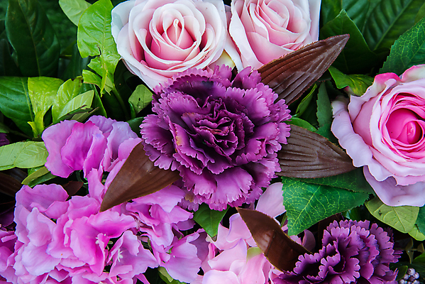 포토 JPG 해외이미지 식물 디자인 꽃 꽃다발 결혼 백그라운드 잎 꽃무늬 자연 선물 미술 사람없음 장식 빨간색 컬러풀 장미 꽃병 신선 플라스틱 다발 인공 해외202004 해외포토 컬러 무늬 재질 문화예술 이벤트 생태계 파일형식 이미지허브