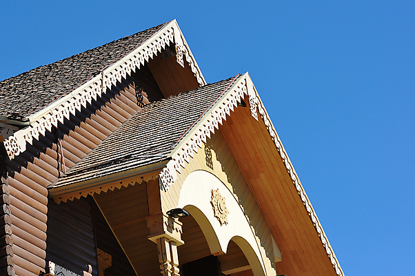 포토 JPG 해외이미지 디자인 문화 벽 여행 건축양식 창문 하늘 주택 사람없음 건물 목재 사무실 갈색 시골 도시 판넬 역사 널 질감 복고 러시아 건축업자 러시아인 수목 해외202004 해외포토 서양인 나무 건축물 건축 유럽 컬러 비즈니스 재료 파일형식 이미지허브