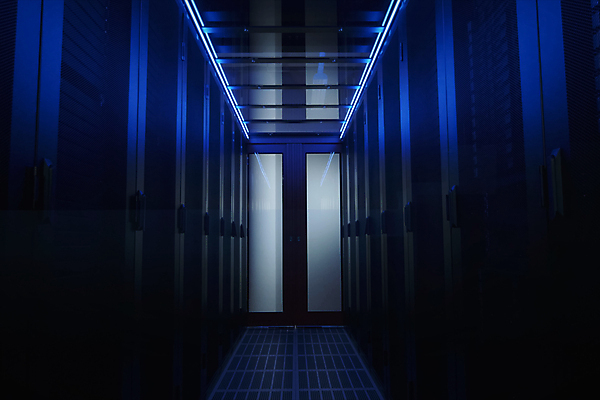 포토 JPG 해외이미지 산업 선 백그라운드 컨셉 인터넷 비즈니스 통신 부분 사람없음 파란색 컴퓨터 디지털 자료 장비 정보 업무 그물 네트워크 날짜 센터 플러그 전기에너지 연결 접속 전자 철사 시스템 포트 스위치 주인 랜 방화벽 서버 인터페이스 전용 하드웨어 네트워킹 해외202004 해외포토 컬러 전자제품 에너지 작업 파일형식 이미지허브