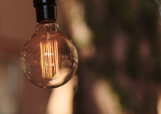 포토 JPG 해외이미지 산업 백그라운드 전구 성공 아이디어 사람없음 장식 빛 주방 에너지 수확 골동품 흰색 시골 램프 투명 스마트 복고 야광 빅토리아 하드웨어 해외202004 해외포토 컬러 컨셉 농업 조명 컴퓨터 파일형식 이미지허브