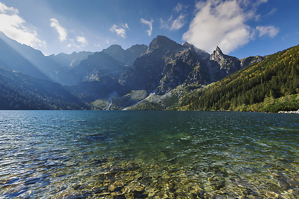 포토 JPG 해외이미지 나무 구름 호수 여행 자국 벽지 하늘 산 풍경 사람없음 초록색 물 여름 파란색 햇빛 태양 반사 계곡 맑음 가을 바위 소나무 크리스탈 언덕 에메랄드 광택 폴란드 루트 절정 터키석 해외202004 해외포토 자연요소 식물 계절 유럽 컬러 날씨 돌_바위 광석 보석 파일형식 이미지허브