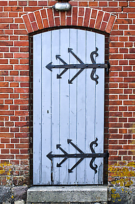 포토 JPG 해외이미지 벽 백그라운드 건축양식 벽돌 안전 사람없음 장식 문 금속 수확 램프 철 묘사 복고 옛날 핸드메이드 해외202004 해외포토 건축 농업 재질 조명 파일형식 이미지허브