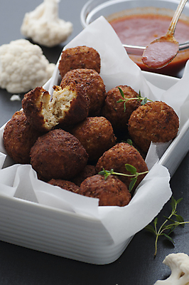 포토 JPG 해외이미지 음식 토마토 공 사람없음 세로 매움 흙더미 무료 백리향 채식주의자 핸드메이드 비건 해외202004 해외포토 채소 흙 맛 채식 파일형식 더미 이미지허브