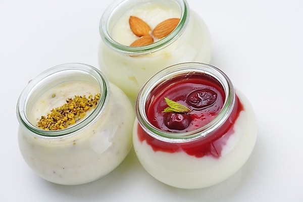 포토 JPG 해외이미지 실내 종류 사람없음 다양 세개 흰배경 푸딩 해외202004 해외포토 다수 백그라운드 디저트 3 내부 흰색 파일형식 이미지허브