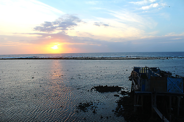 포토 JPG 해외이미지 나무 구름 실루엣 파도 바다 여행 오렌지 자연 하늘 휴식 손바닥 풍경 사람없음 물 여름 햇빛 태양 일출 황혼 일몰 새벽 서핑 암초 수평선 해외202004 해외포토 자연요소 식물 손 계절 컨셉 과일 촬영기법 노을 수상스포츠 생태계 파일형식 이미지허브