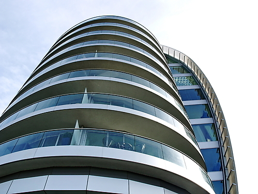 포토 JPG 해외이미지 디자인 외관 백그라운드 곡선 비즈니스 건축양식 창문 유리 호텔 성공 추상 미래 새로움 사람없음 건물 금융 파란색 사무실 반사 발코니 도시 센터 재산 큼 런던 질감 상업 각도 철강 스타일 해외202004 해외포토 건축물 건축 선 컬러 컨셉 무늬 재질 숙소 영국 경제 크기 파일형식 이미지허브