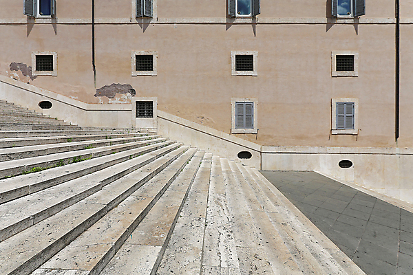 포토 JPG 해외이미지 건축양식 사람없음 건물 계단 이탈리아 도시 로마 대리석 단계 해외202004 해외포토 건축물 건축 유럽 재료 파일형식 이미지허브