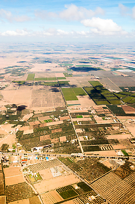 포토 JPG 해외이미지 디자인 도로 백그라운드 패턴 비즈니스 건축양식 지붕 산 주택 안테나 풍경 사람없음 건물 글로벌 마을 시골 도시 재산 정상 작음 이슬람교 땅 모스크 바쁨 장면 지역 타운 모로코 이웃 개발 교외 대패 드론 지도책 진짜 해외202004 해외포토 건축물 건축 종교 길 무늬 통신 교통시설 아프리카 책 금융 크기 파일형식 이미지허브