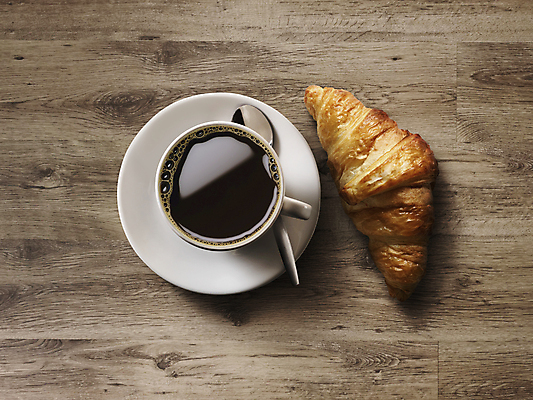 포토 JPG 해외이미지 커피 음료 음식 빵 백그라운드 컨셉 텍스트 탁자 디저트 콩 사람없음 내부 컵 햇빛 갈색 검은색 식사 카페 뜨거움 맛 굽기 카푸치노 에스프레소 그런지 카페인 페스츄리 해외202004 해외포토 식기 컬러 가구 곡류 태양 상점 구이 파일형식 이미지허브