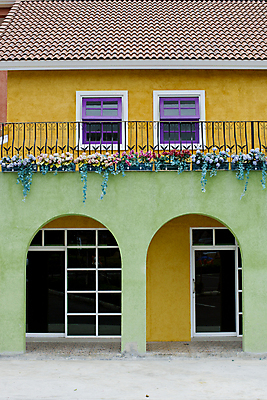 포토 JPG 해외이미지 전통 외관 꽃 벽 분홍색 2 오렌지 창문 유리 지붕 잉글랜드 주택 프레임 사람없음 야외 빨간색 컬러풀 장미 노란색 문 활발 발코니 흰색 쌍 그리기 클래식 진홍색 타운 구식 빅토리아 옛날 판유리 해외202004 해외포토 식물 컬러 컨셉 과일 모션 재질 영국 건물 도시 파일형식 이미지허브