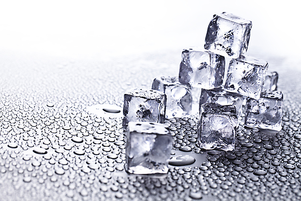 포토 JPG 해외이미지 음료 사람없음 파란색 냉동 얼음 물방울 투명 액체 시원함 큐브 정사각형 고체 해외202004 해외포토 자연요소 도형 컬러 파일형식 이미지허브