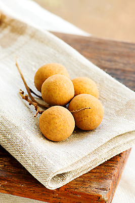 포토 JPG 해외이미지 계절 줄기 백그라운드 과일 사람없음 목재 컬러풀 노란색 수확 달콤 숙성 이국적 해외202004 해외포토 나무 식물 컬러 농업 재료 맛 파일형식 이미지허브