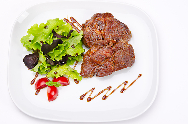 포토 JPG 해외이미지 접시 음식 백그라운드 잎 다이어트 토마토 채소 육류 돼지고기 스테이크 요리 사람없음 빨간색 초록색 컬러풀 주방 요식업 식사 저녁식사 샐러드 소고기 흰색 신선 그릴 바비큐 먹기 올리브 베이컨 목 고립 섞기 식욕 해외202004 해외포토 식물 식기 열매 산업 컬러 식재료 모션 주방용품 서양음식 건강 신체부위 파일형식 이미지허브