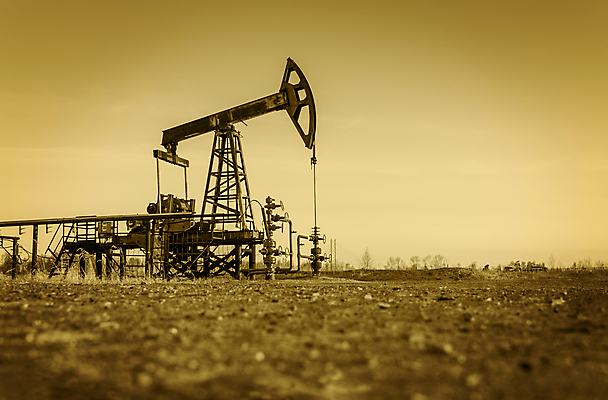 포토 JPG 해외이미지 산업 흑백 사람없음 기계 장비 에너지 석유 발굴 러시아 화석 가스 단상 세피아 조작 해외202004 해외포토 유럽 촬영기법 파일형식 이미지허브