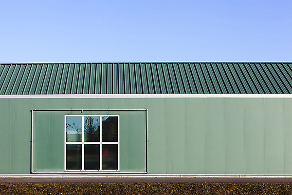 포토 JPG 해외이미지 외관 산업 벽 백그라운드 비즈니스 창문 하늘 지붕 프레임 직장 사람없음 야외 건물 초록색 우주 금속 창고 상업 수납 외양간 철강 해외202004 해외포토 건축물 컬러 회사 재질 파일형식 이미지허브